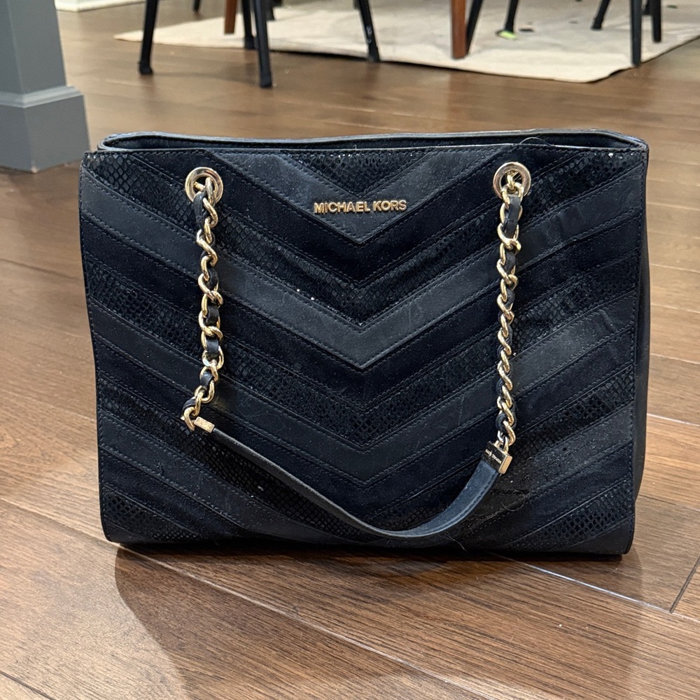 Michael Kors Navy Chevron Shoulder Bag